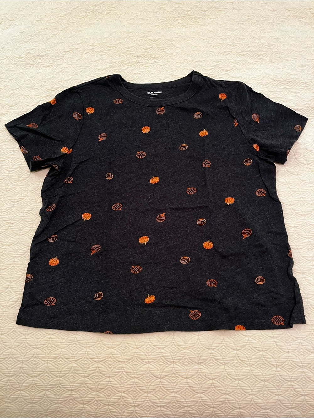 Old Navy Heather Gray with Orange Pumpkins Fall Halloween T-Shirt (size Large)